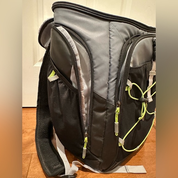 Insulated Backpack - Picture 3 of 5